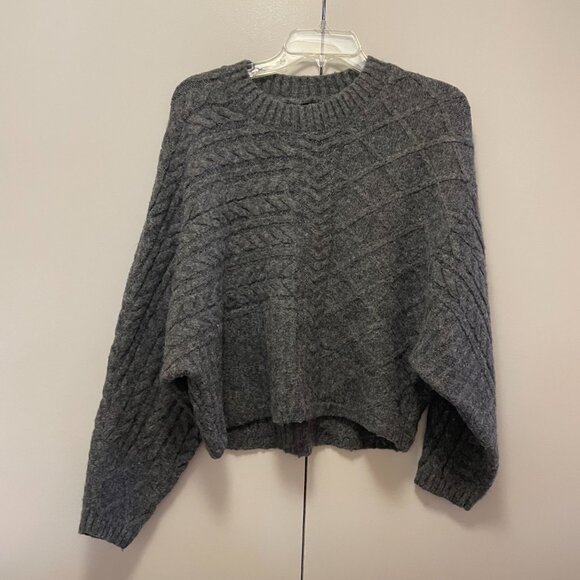 Womens Abercrombie & Fitch‎ Grey Cable Knit Crew Neck Sweater Top Size S/M - Picture 6 of 6